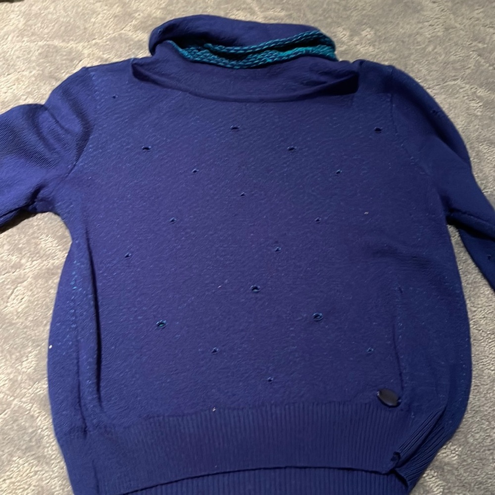 Val Max Girls Turtleneck!